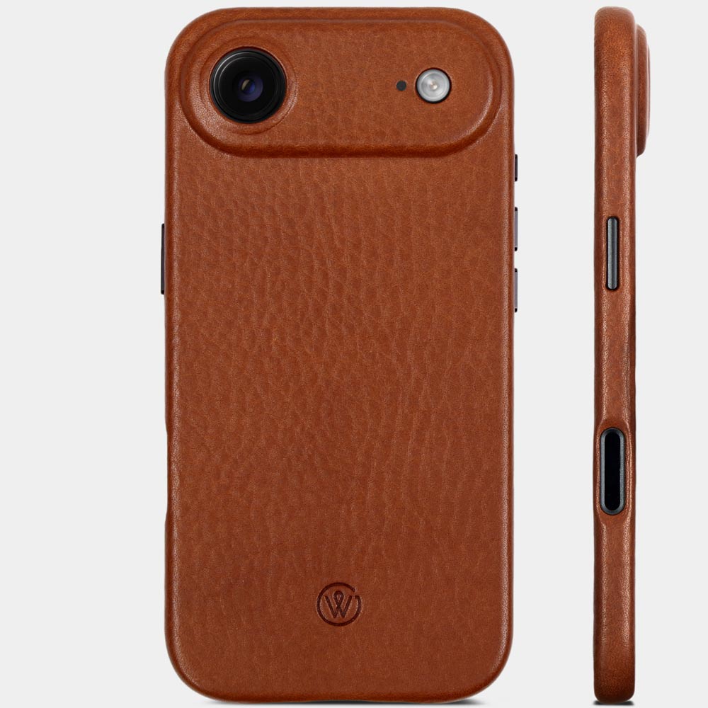iPhone 17 Air Hülle Leder Cognac Braun – Seitenansicht mit präzise integrierter Kamerataste