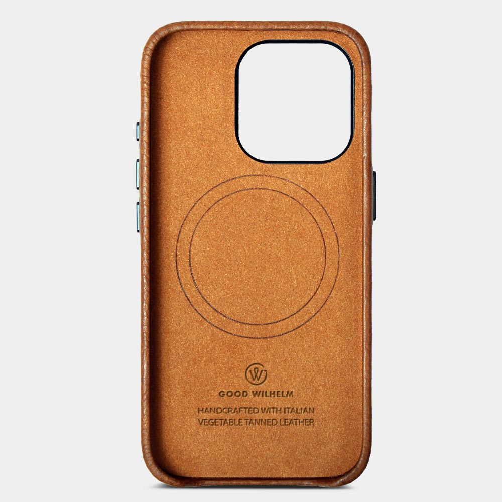 innenseite der iPhone 16 pro hülle mit mikrofaser aus leder in cognac von goodwilhelm