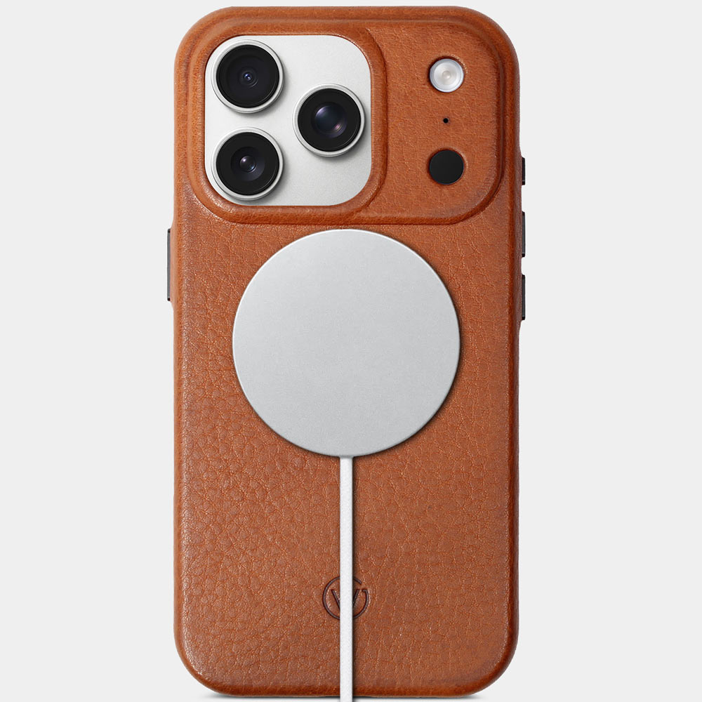 iPhone 17 Pro Hülle Leder Cognac Braun – Vorderseite mit MagSafe Ladegerät, MagSafe kompatible Echtlederhülle von Good Wilhelm, auch für iPhone 17 Pro Max Hülle Leder