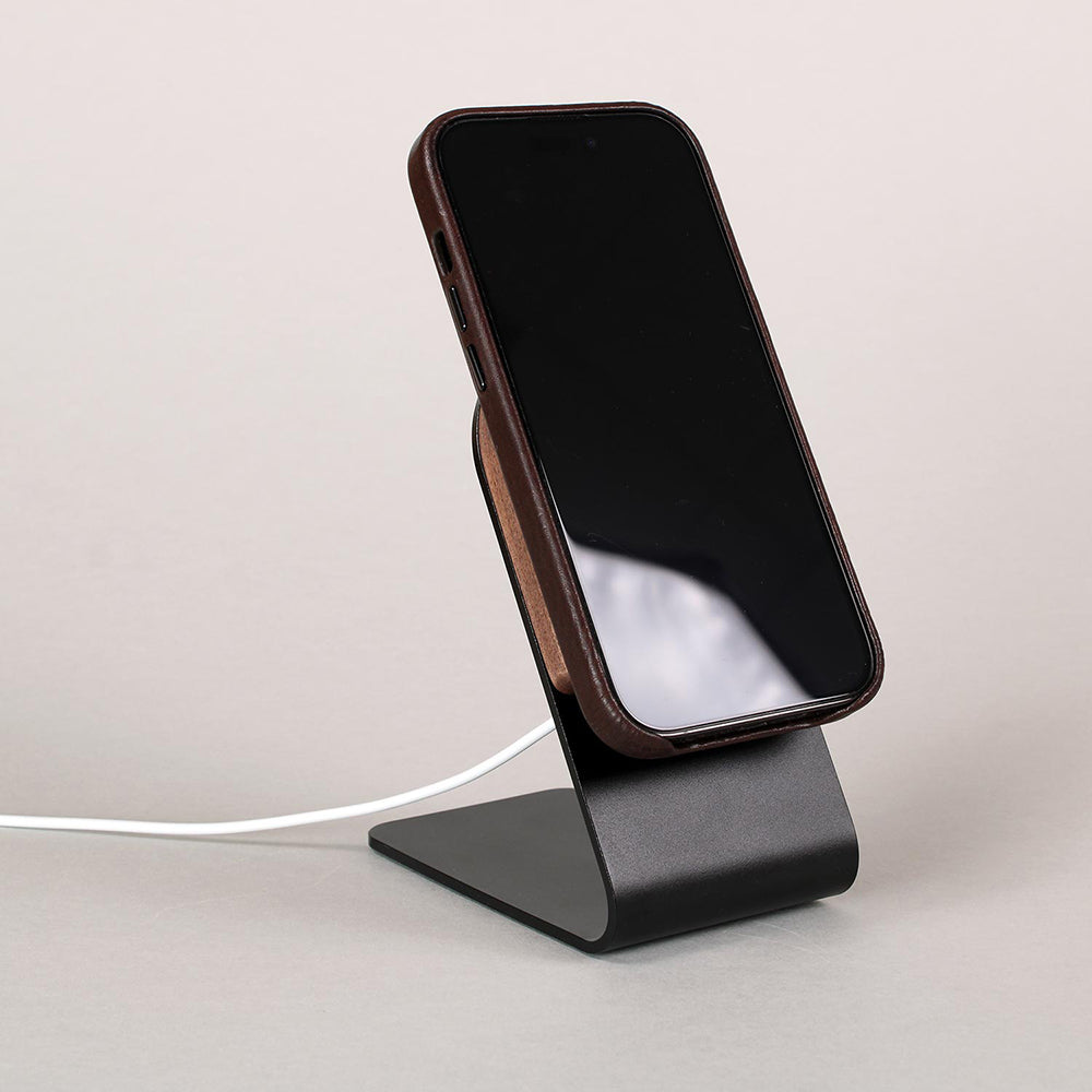 Halterung für Apple MagSafe Ladegerät ALFONS – Aluminium & Holz – mit Saugnapffolie