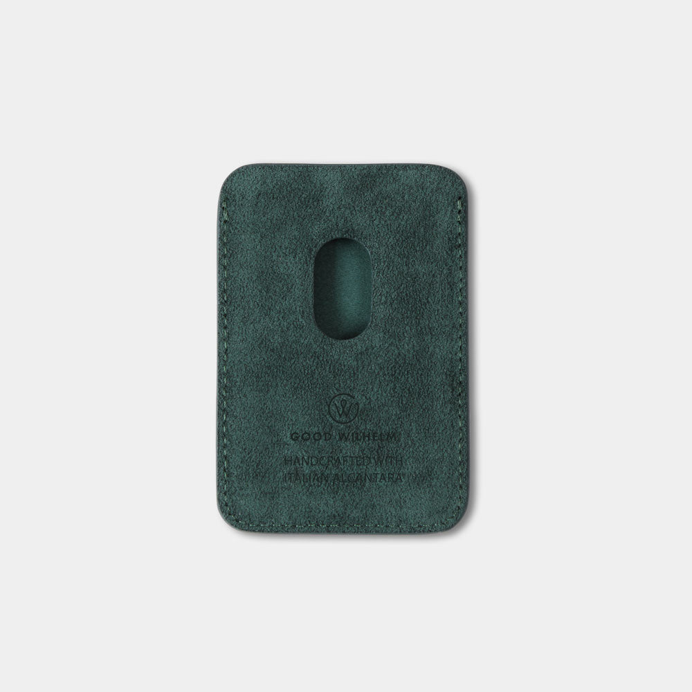 Grünes Magsafe Wallet für iPhone, Rückseite mit Daumenaussparung, erleichtert das Herausschieben von Karten.