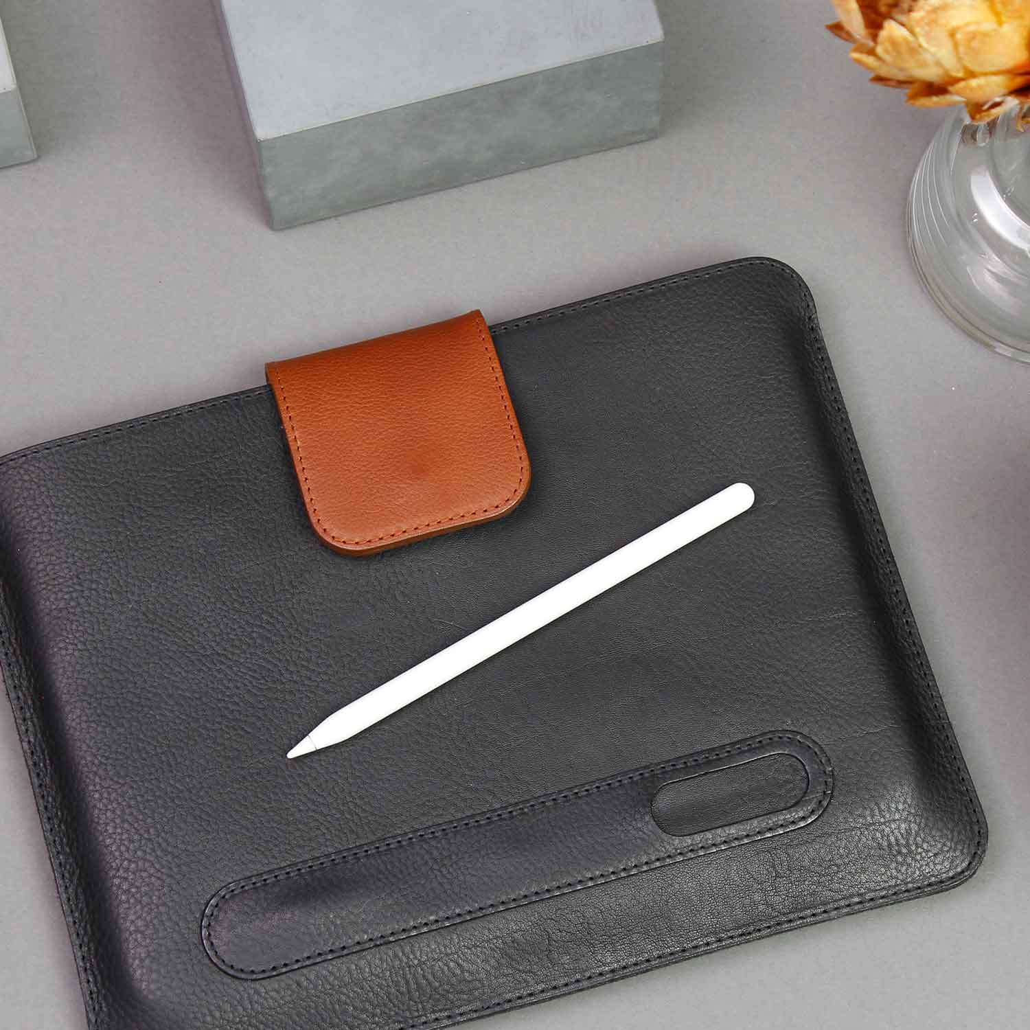 ipad hülle in schwarz mit apple pencil