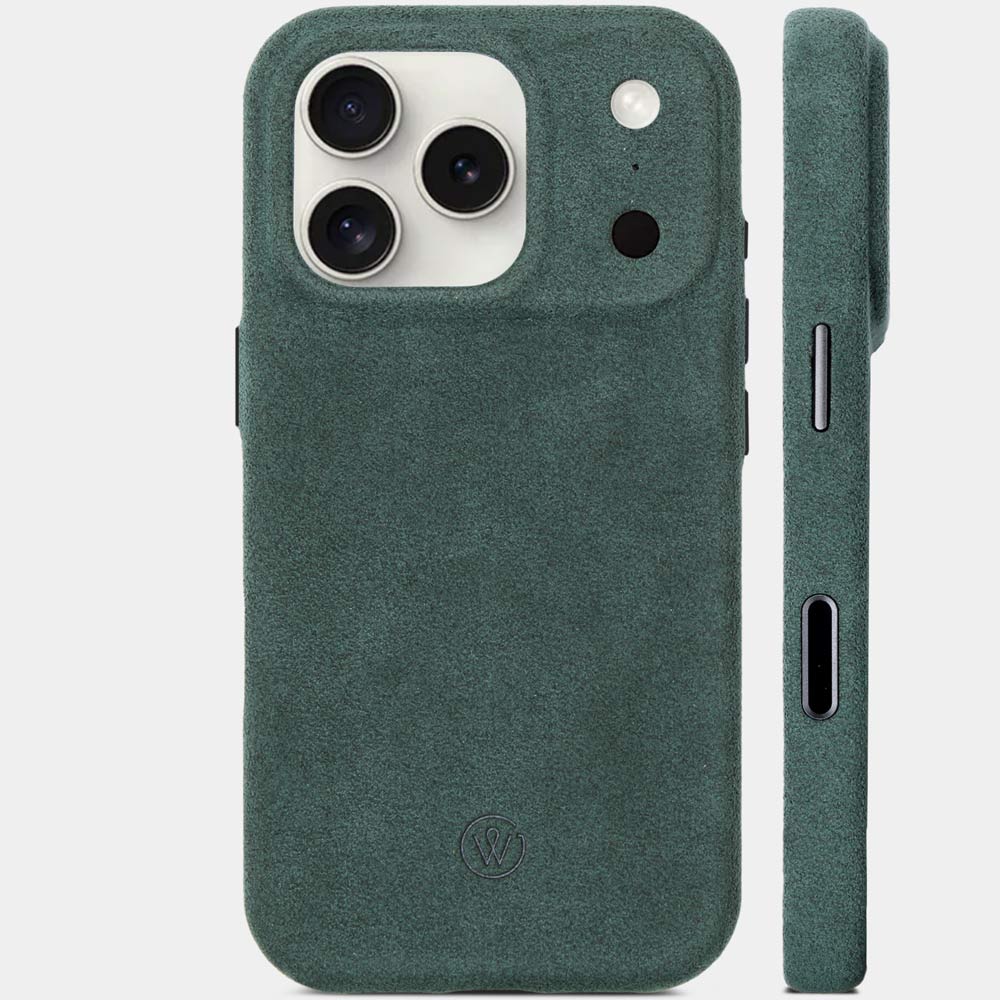 iPhone 17 Pro Alcantarahülle Imperial Green – verstärkter Kameraschutz mit optimalem Ausschnitt, hochwertige Schutzhülle von Good Wilhelm, auch für iPhone 17 Pro Max geeignet